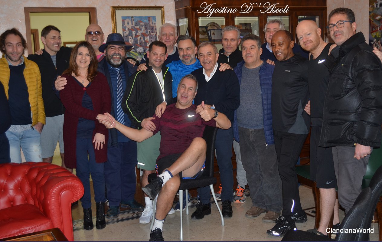 Gruppo di inglesi a Cianciana